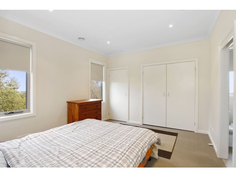 2/141 Windham Street, Wallan VIC 3756