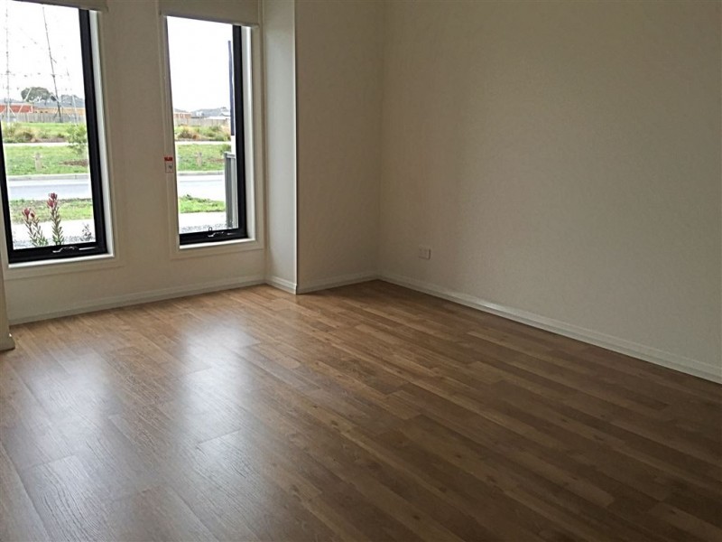 12A Garth Place, Epping VIC 3076