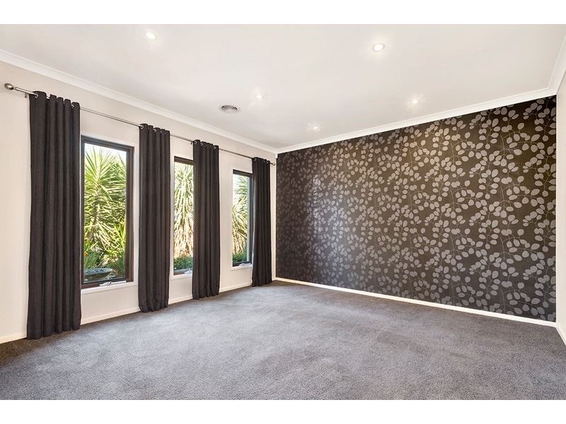 14 Subiaco Road, Epping VIC 3076