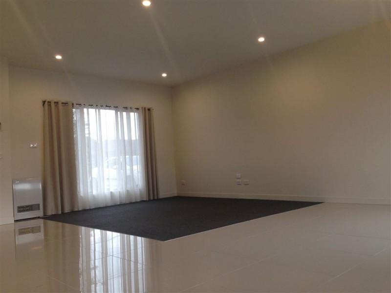 1/27 Main Street, Thomastown VIC 3074
