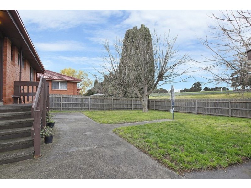 22 Ella Court, Lalor VIC 3075