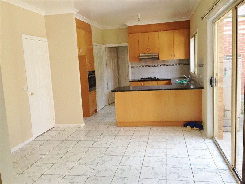 1/2 Dorothy Avenue, Thomastown VIC 3074