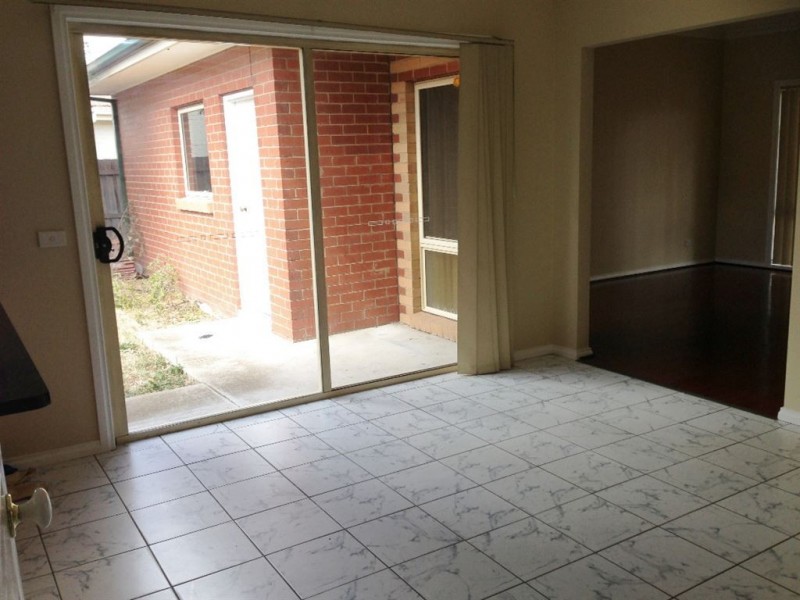 1/2 Dorothy Avenue, Thomastown VIC 3074