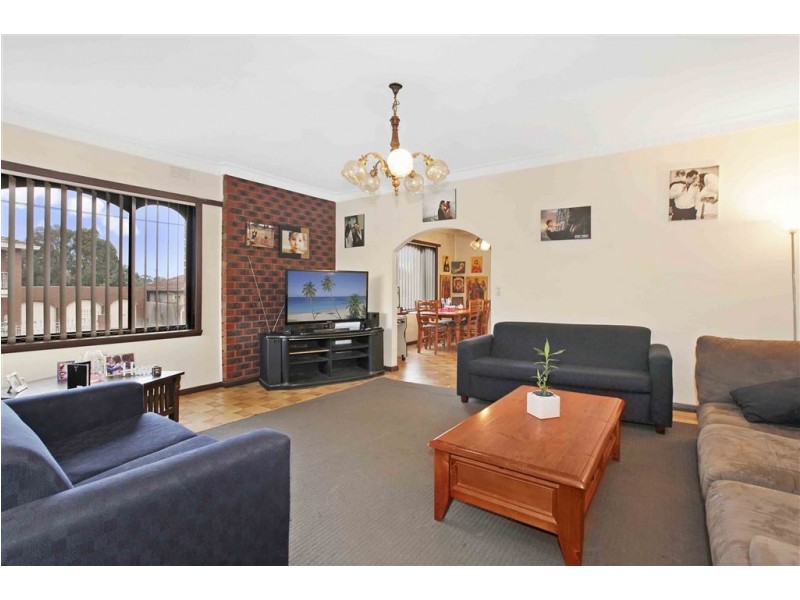 9 Wellington Crescent, Lalor VIC 3075