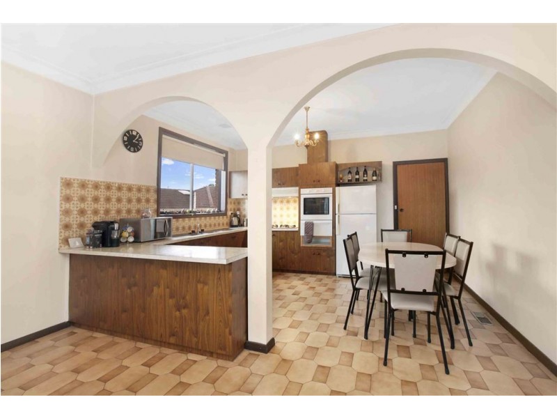 9 Wellington Crescent, Lalor VIC 3075