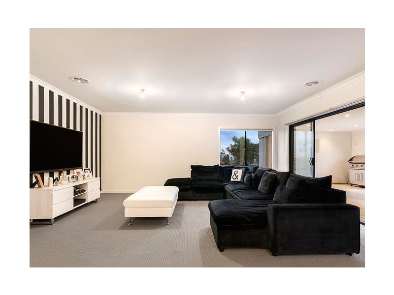 2 Vanderbilt Avenue, South Morang VIC 3752