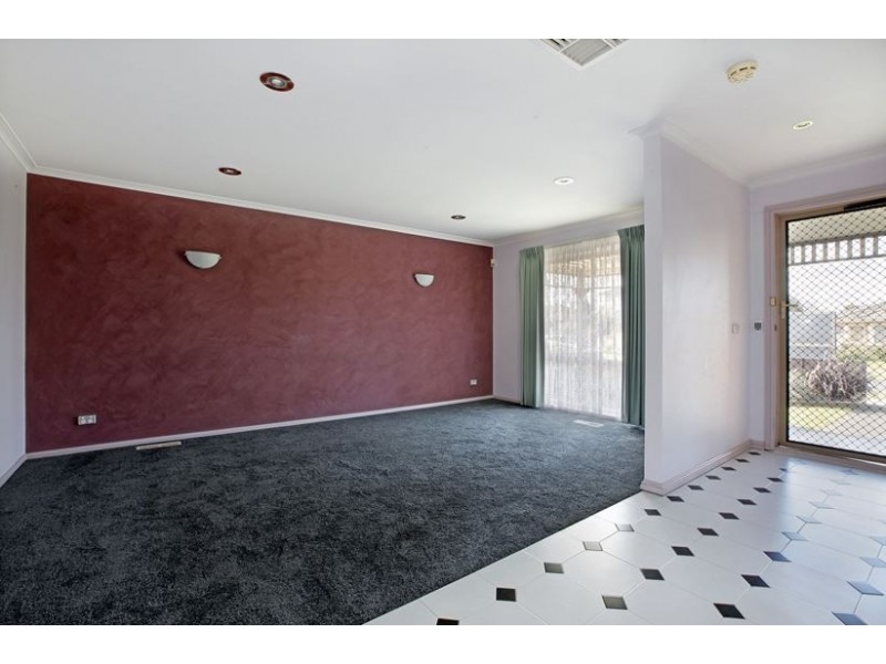 1/3 Sydney Crescent, Lalor VIC 3075