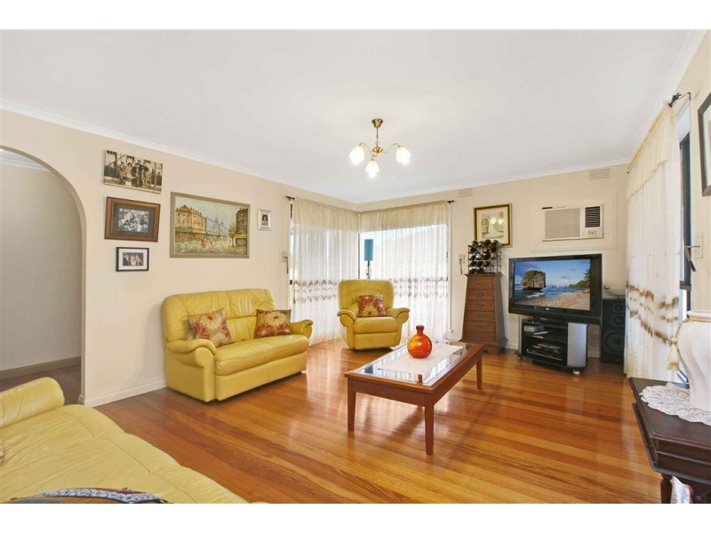 82 Rosemary Drive, Lalor VIC 3075