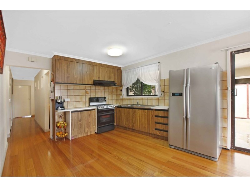 82 Rosemary Drive, Lalor VIC 3075