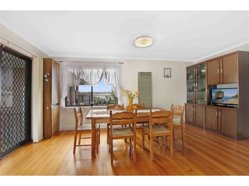 82 Rosemary Drive, Lalor VIC 3075