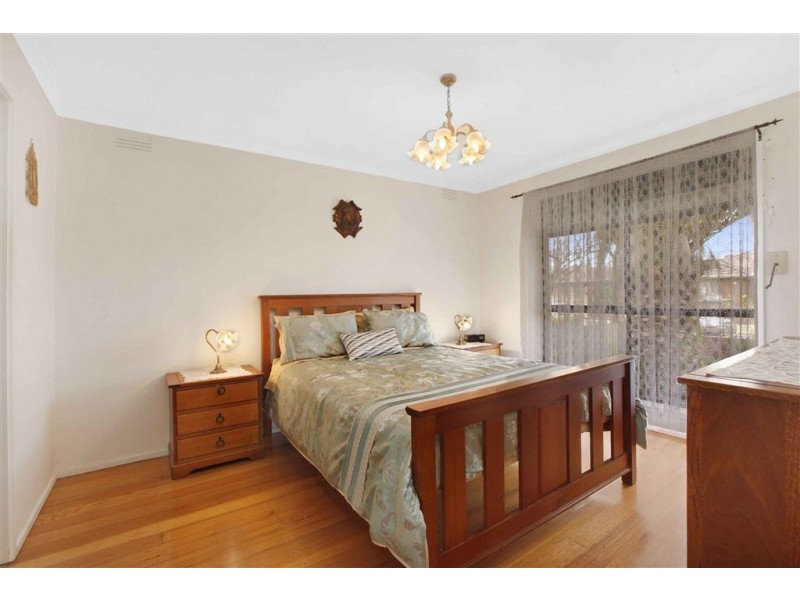 82 Rosemary Drive, Lalor VIC 3075