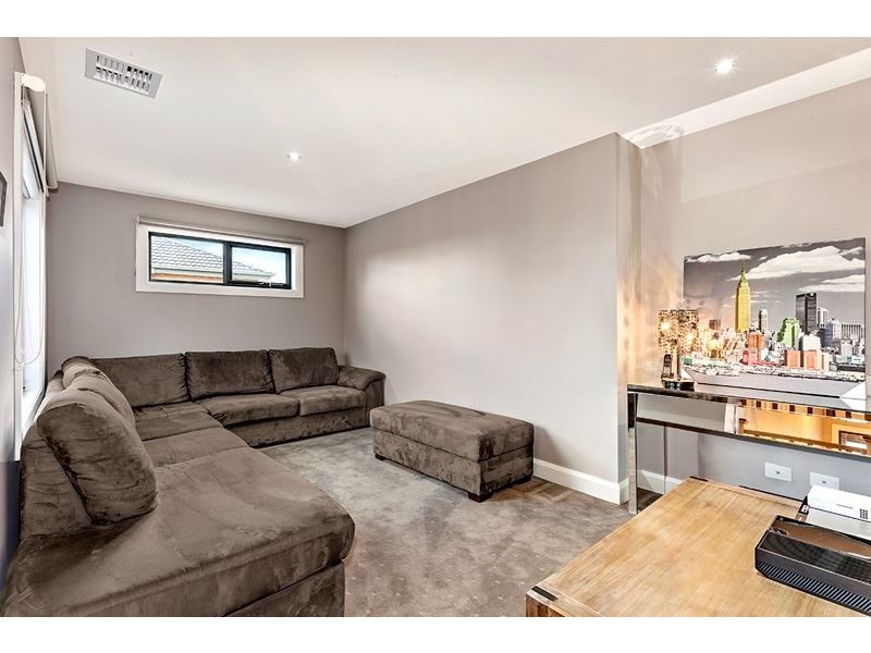 2 Goldminers Place, Epping VIC 3076