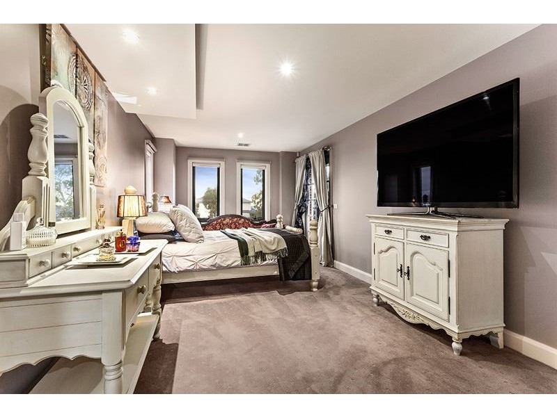 2 Goldminers Place, Epping VIC 3076