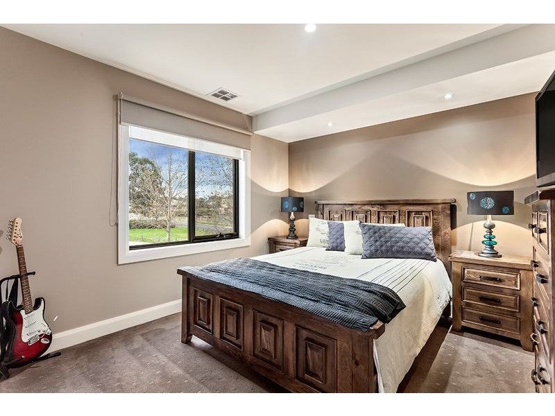 2 Goldminers Place, Epping VIC 3076