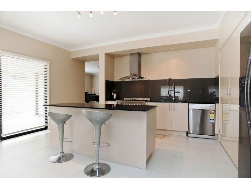 27 Quartz Grove, Epping VIC 3076