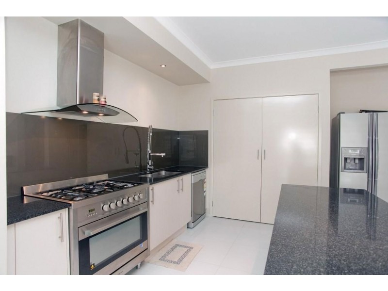 27 Quartz Grove, Epping VIC 3076