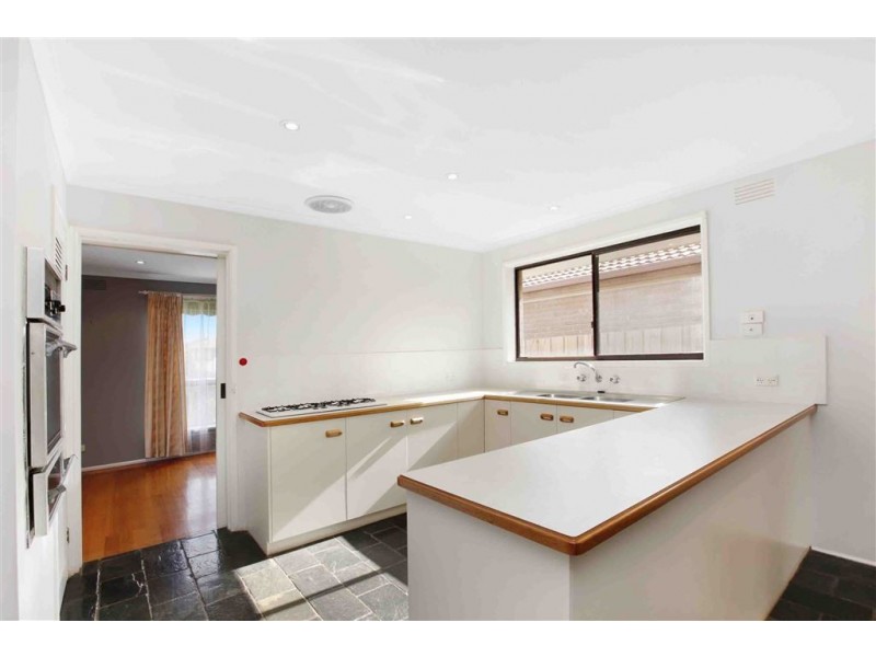 94 Victoria Drive, Thomastown VIC 3074