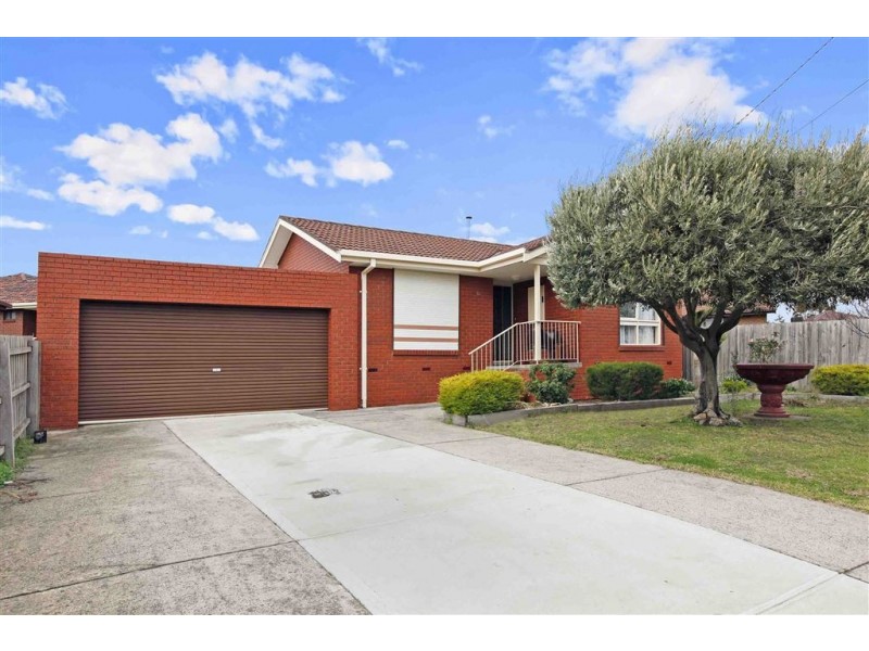 15 Gunsynd Close, Thomastown VIC 3074