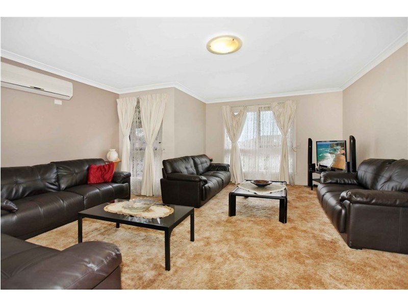 15 Gunsynd Close, Thomastown VIC 3074