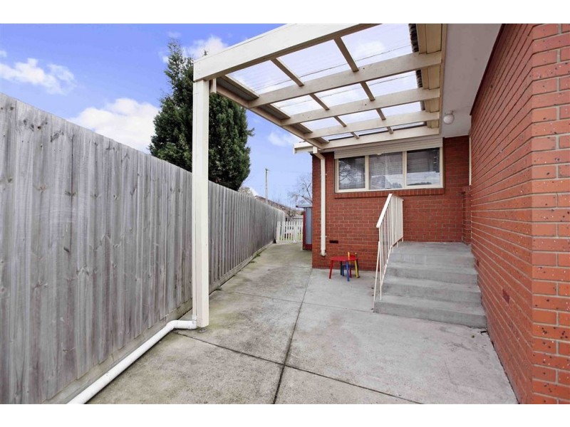 15 Gunsynd Close, Thomastown VIC 3074