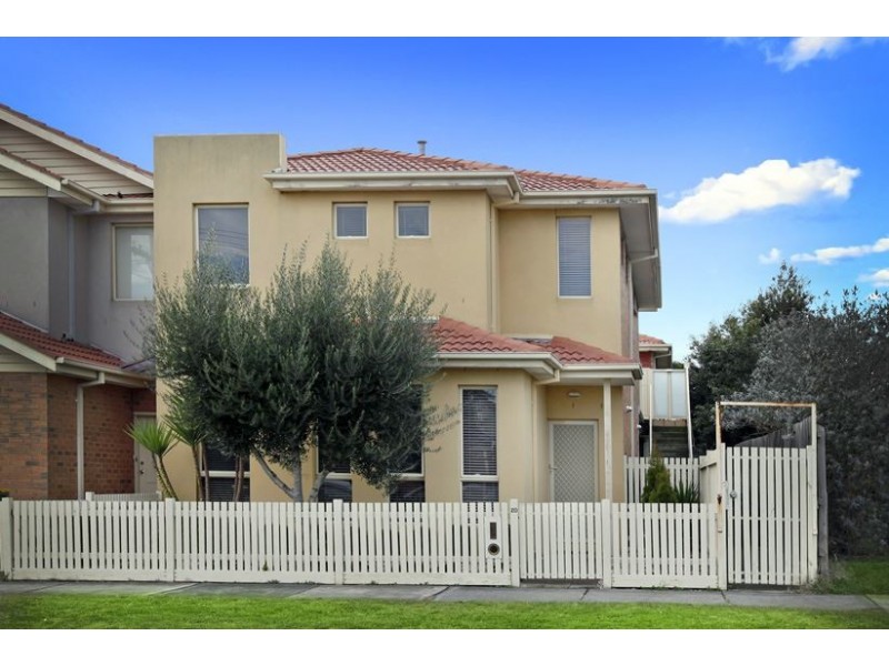 2D Byfield Street, Reservoir VIC 3073