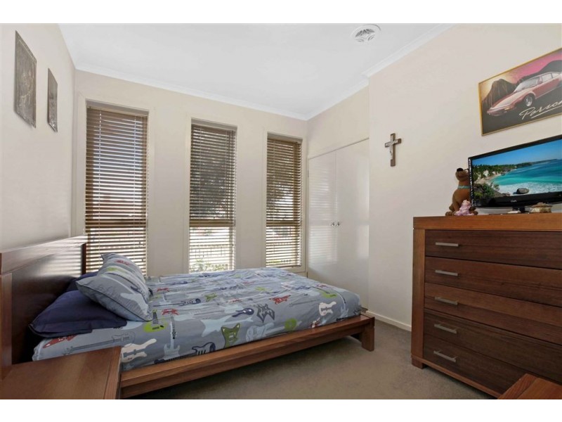 2D Byfield Street, Reservoir VIC 3073