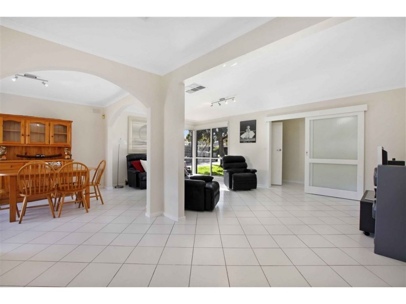 11 Pentland Drive, Epping VIC 3076