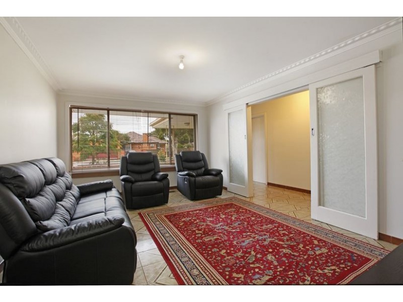 11 Vanessa Avenue, Lalor VIC 3075