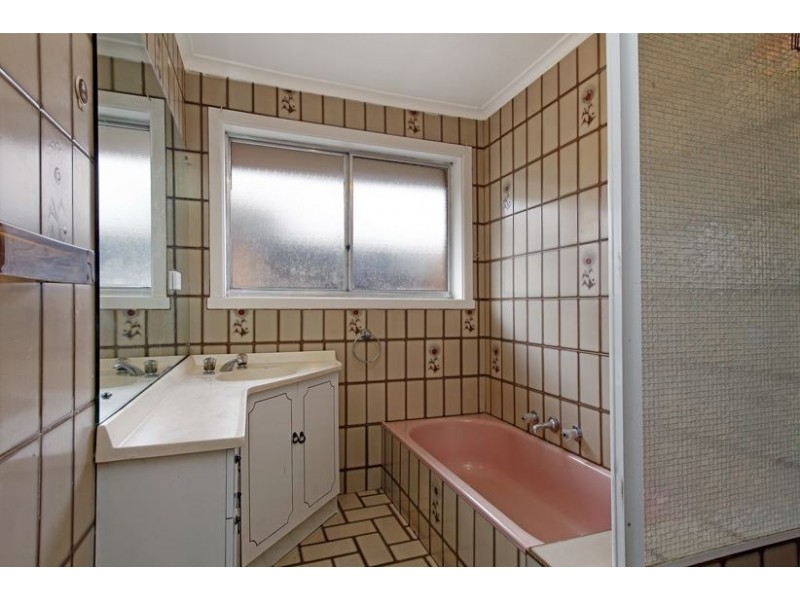 11 Vanessa Avenue, Lalor VIC 3075