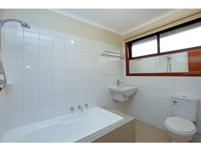 40 Festival Grove, Lalor VIC 3075