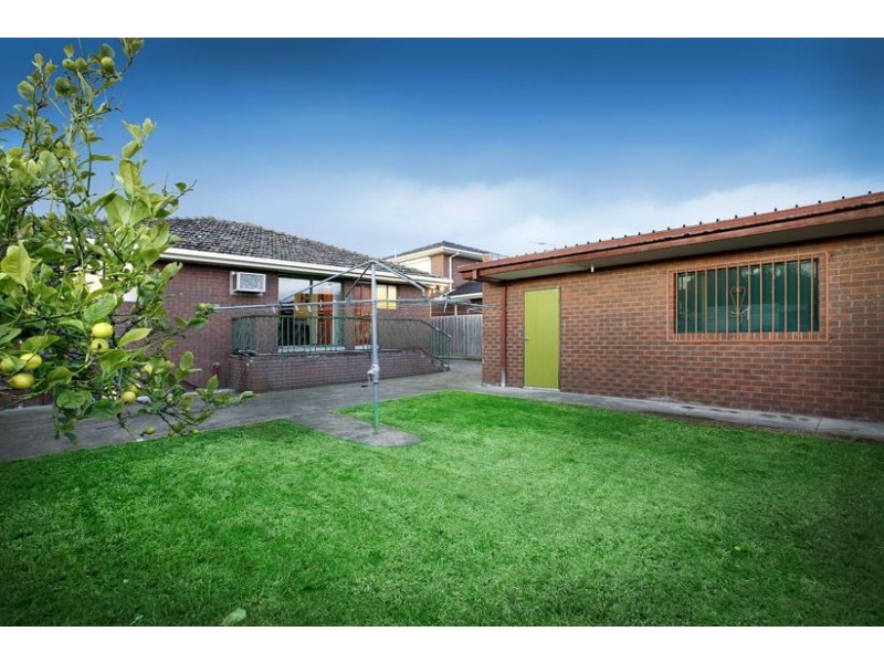 40 Festival Grove, Lalor VIC 3075