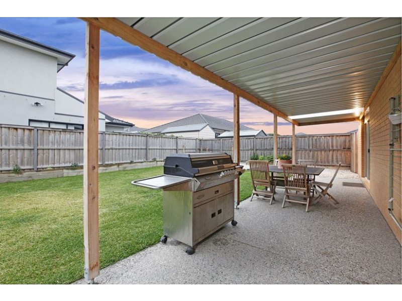 14 Ardenal Crescent, Lalor VIC 3075