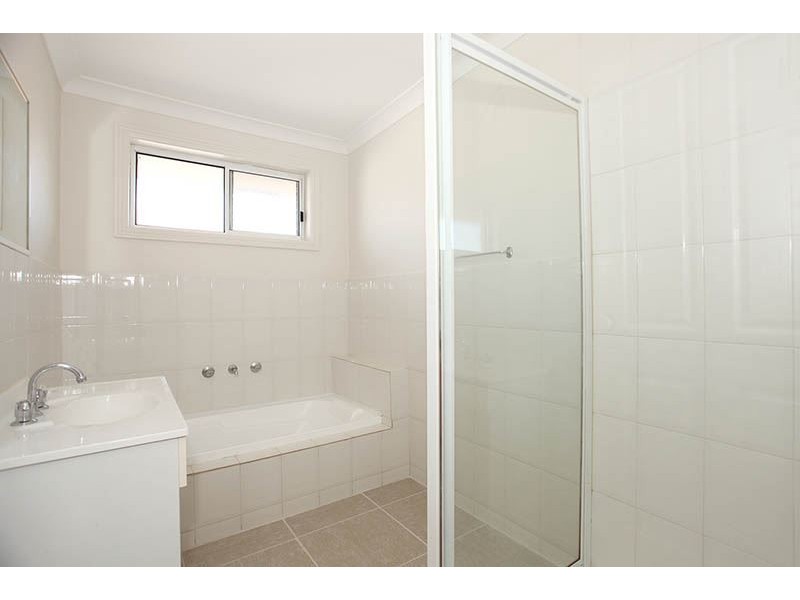 2/112 Mount View Road, Lalor VIC 3075