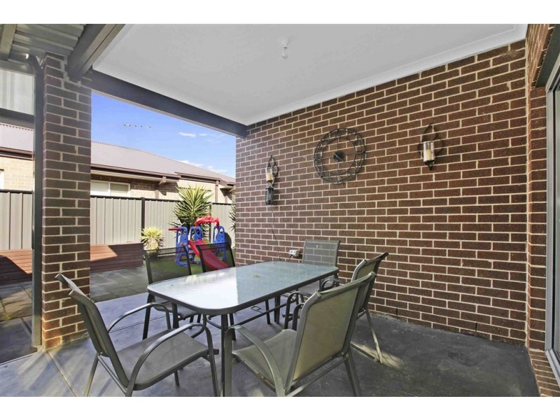 22 Donnelley Circuit, South Morang VIC 3752