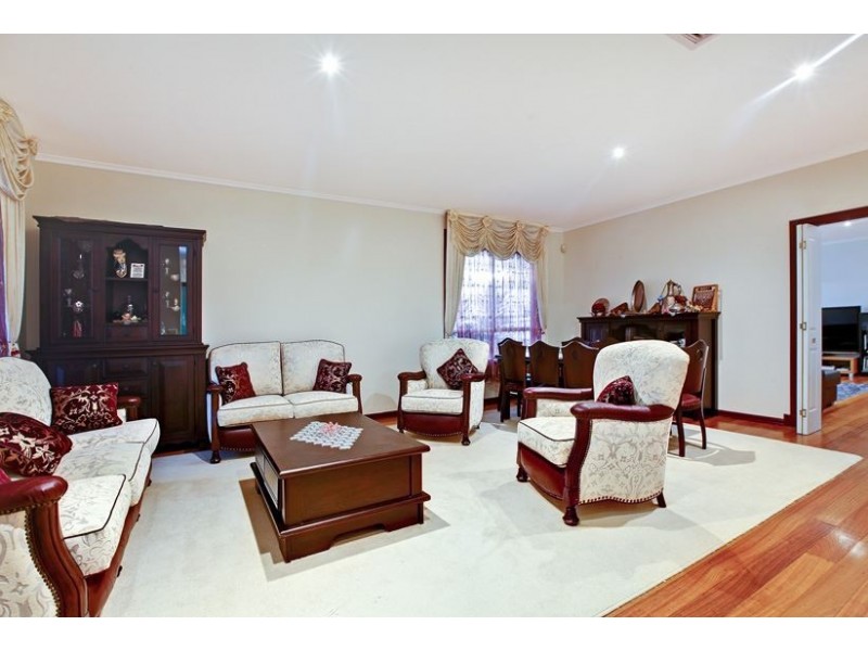 7 Redgum Court, Mill Park VIC 3082