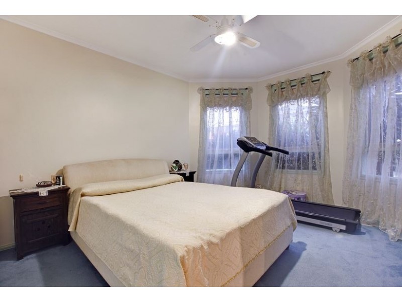 7 Redgum Court, Mill Park VIC 3082