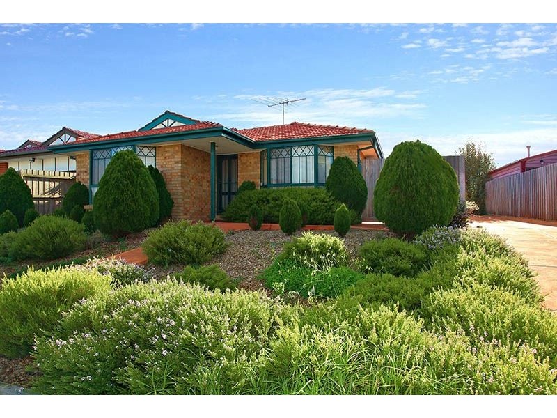 1&2/12 Carbon Crescent, Mill Park VIC 3082