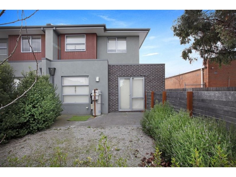 2 Pleasant Road, Thomastown VIC 3074