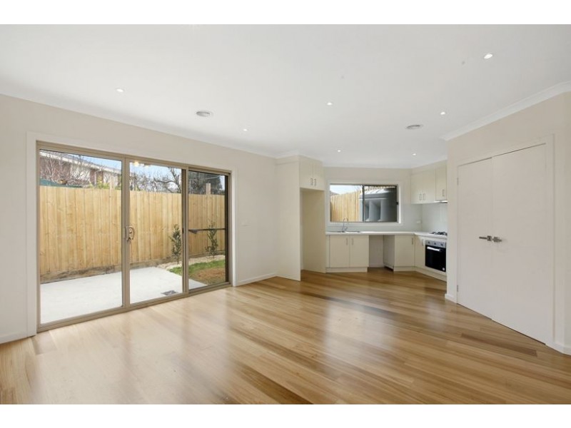 2/13 Balcombe Court, Thomastown VIC 3074