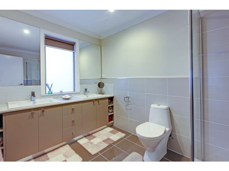 12 Dunmore Street, Lalor VIC 3075