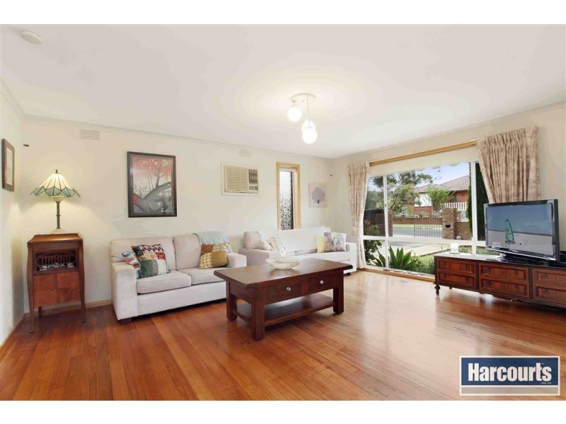 7 Ainwick Crescent, Thomastown VIC 3074