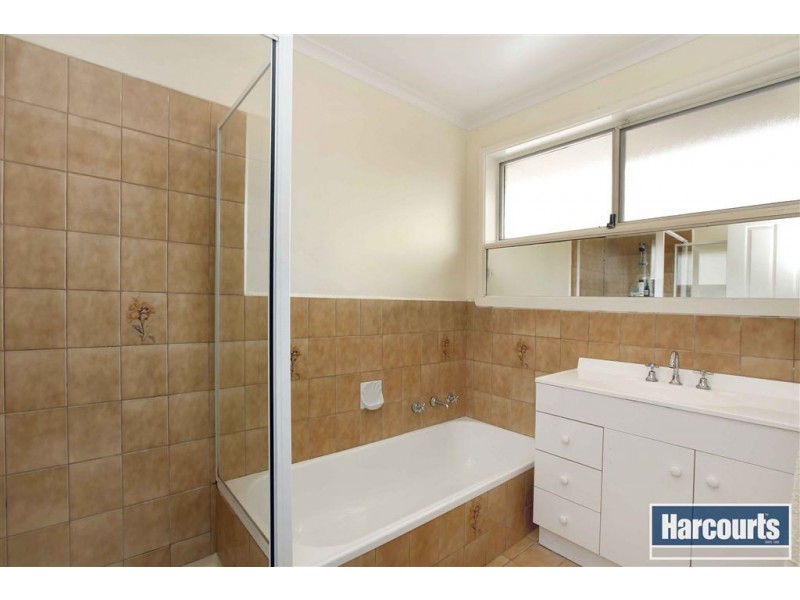 7 Ainwick Crescent, Thomastown VIC 3074