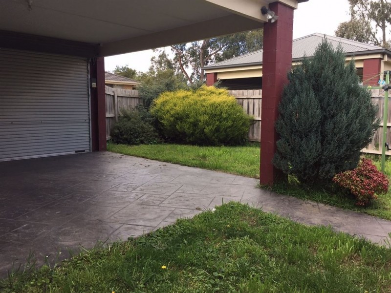 4 Bellbird Drive, Whittlesea VIC 3757