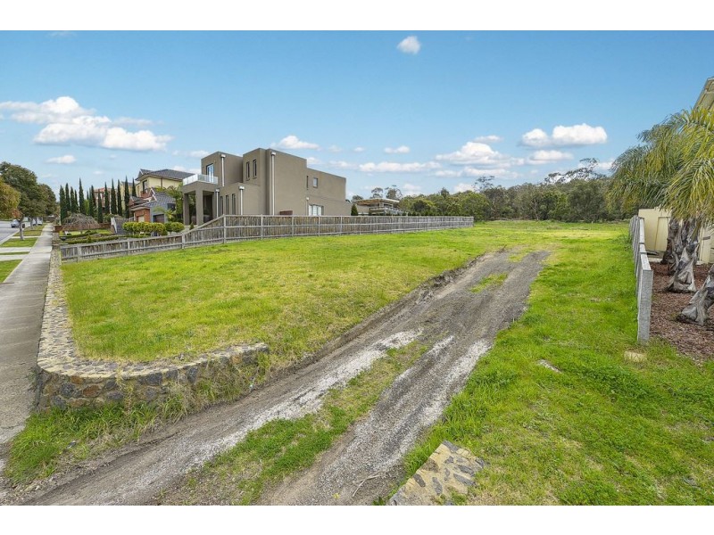 17 Skyline Drive, South Morang VIC 3752