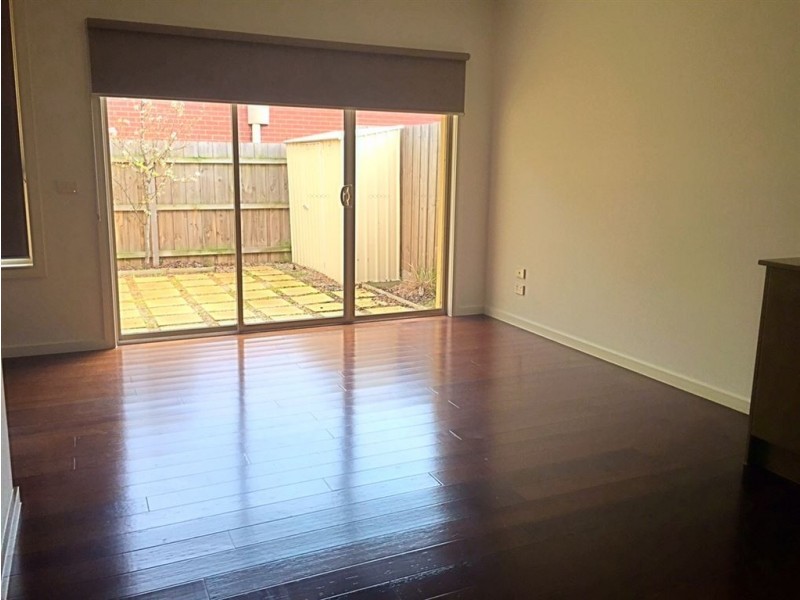 4/8 Osborne Grove, Preston VIC 3072
