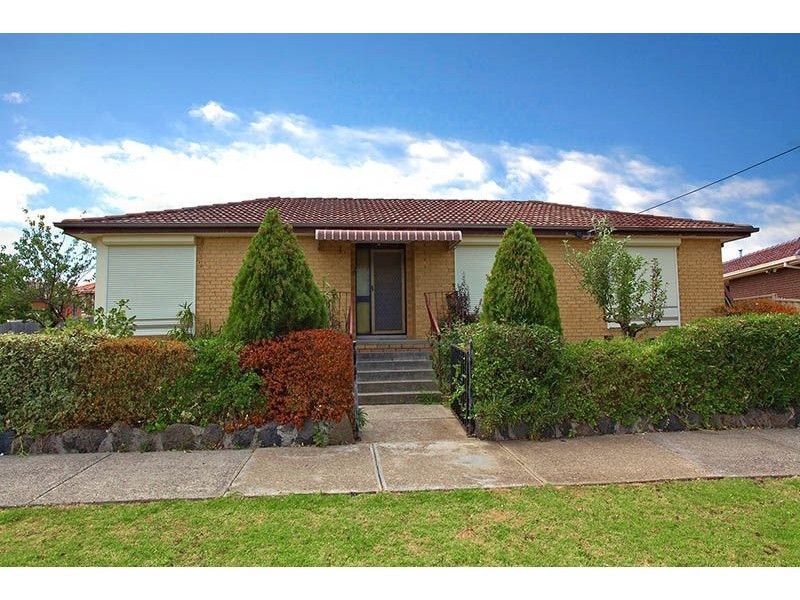 17 Bendigo Crescent, Thomastown VIC 3074