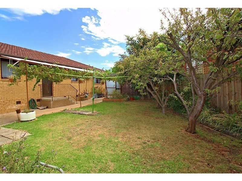 17 Bendigo Crescent, Thomastown VIC 3074
