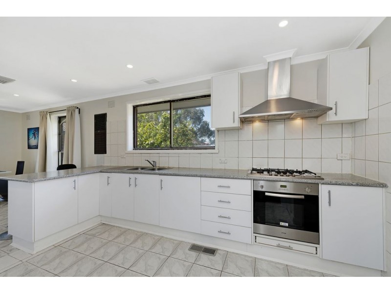 2 Beaumont Crescent, Lalor VIC 3075