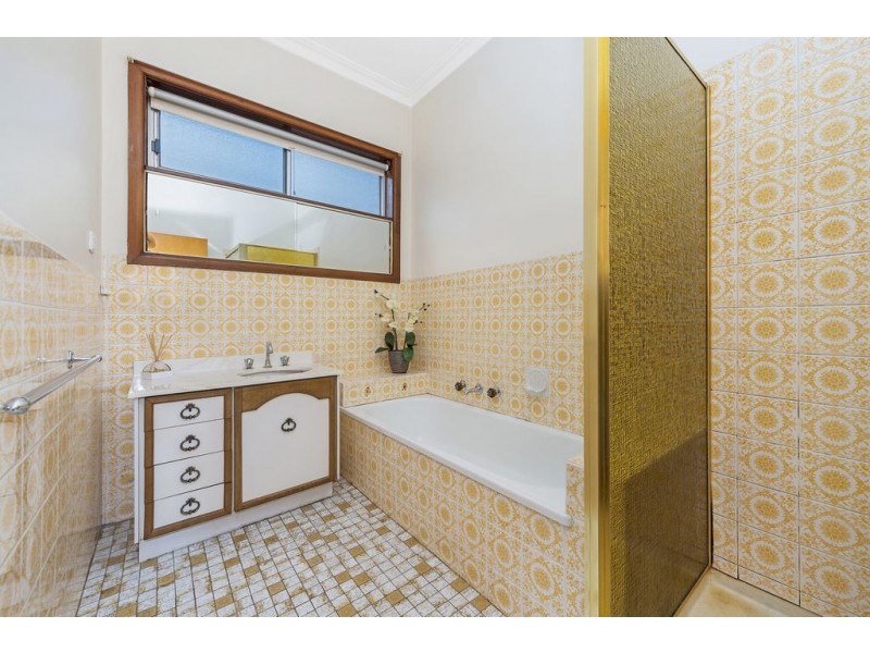 51 Alexander Avenue, Thomastown VIC 3074