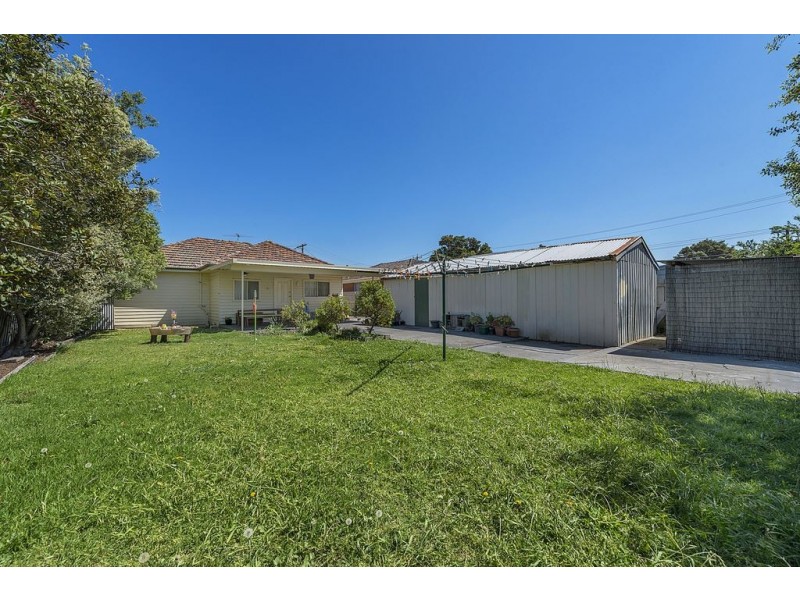 8 West Court, Lalor VIC 3075